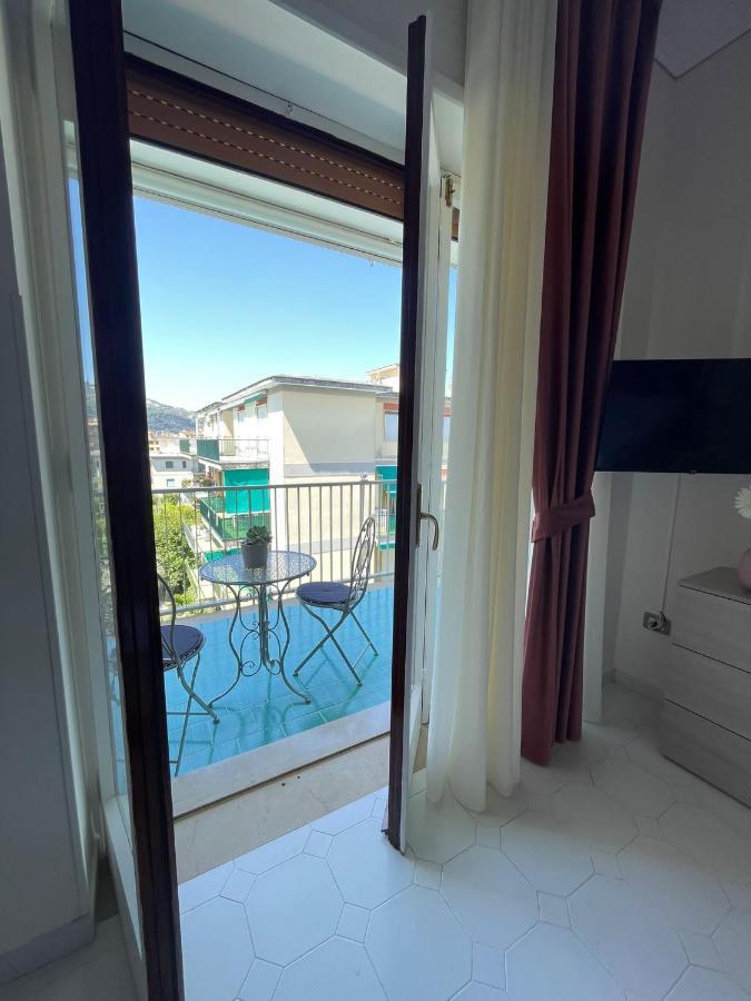Apartamento Emy House Península Sorrentina Exterior foto